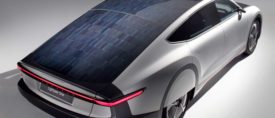 汽车制造商正在开发太阳能汽车